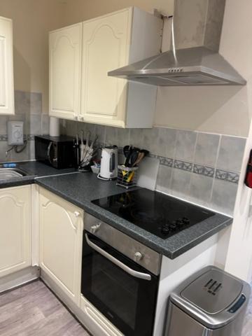Waverley Inn Flat Inverness Bagian luar foto